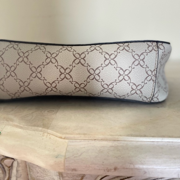 Elegant Nine West Taupe Crossbody in Signature NW LOGO Like New! - Picture 8 of 14